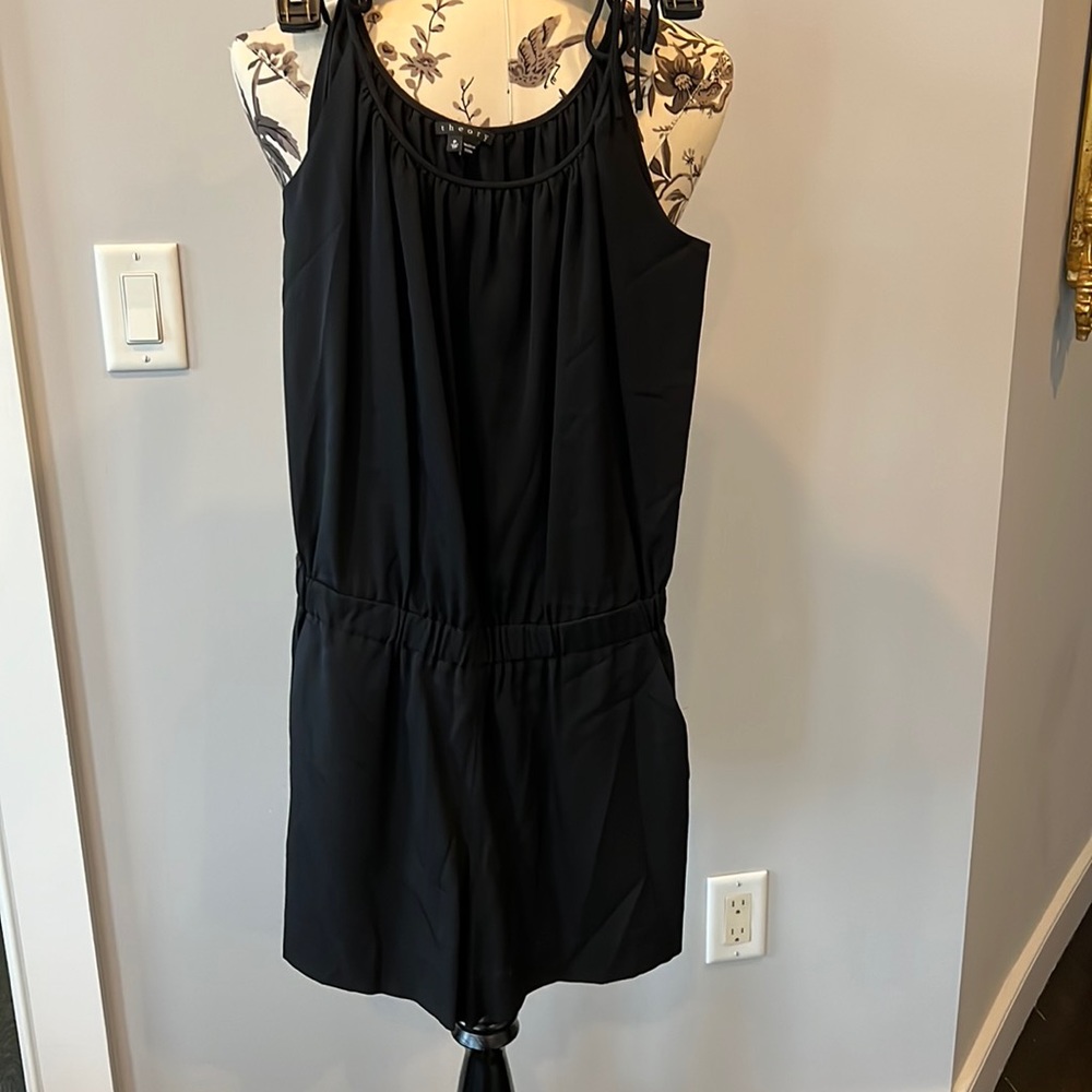 Black Theory short romper size XS/P